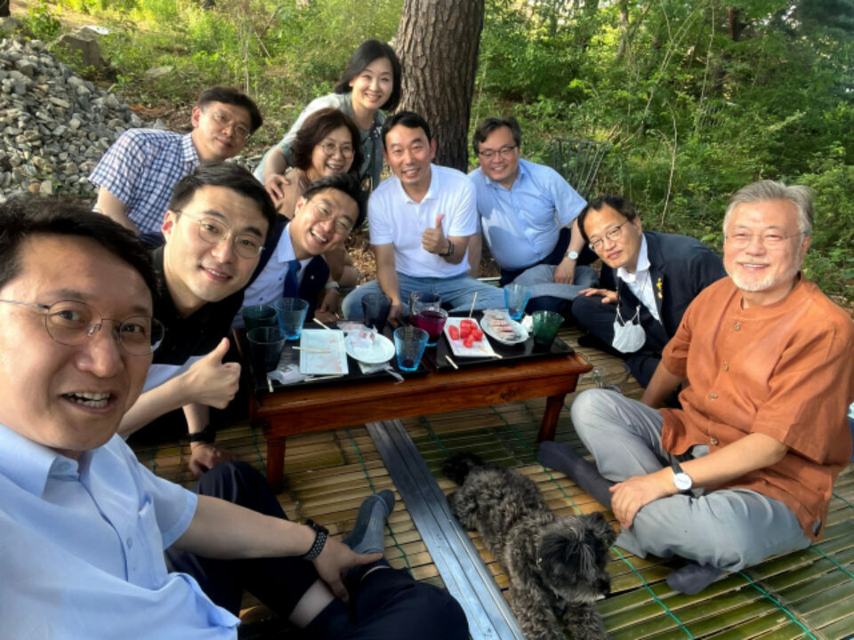  文 사저 앞 "정숙아" 욕설·성희롱에..장경태 "尹, 방관 마라"