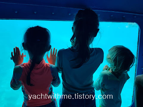 잠수함&#44; 어린이들&#44; 바닷속 구경