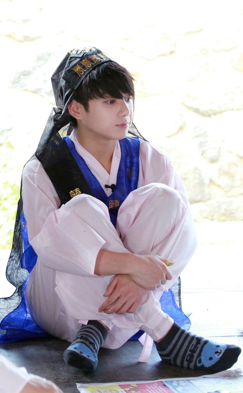  방탄소년단 정국 7년전.jpg