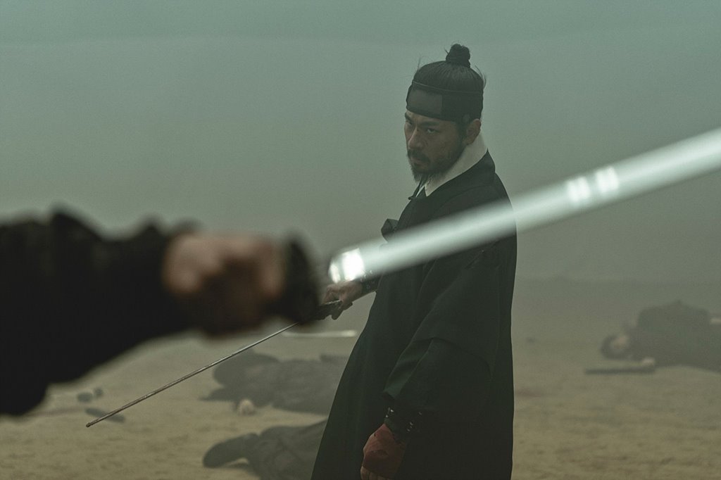 넷플릭스 영화 전&amp;#44;란 줄거리 뜻 출연진 실화 배경 결말 평점 후기