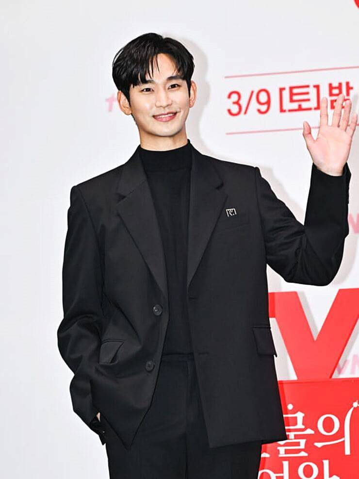 배우-김수현