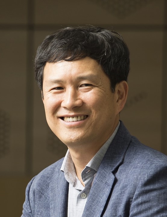  카이스트 KAIST 물리학과 김용현 교수, 마찰 전기 발생 원리 세계 최초 규명, 팩터 파워 대전열, 전자구조 계산 열전달 방정식, 나노 발전기