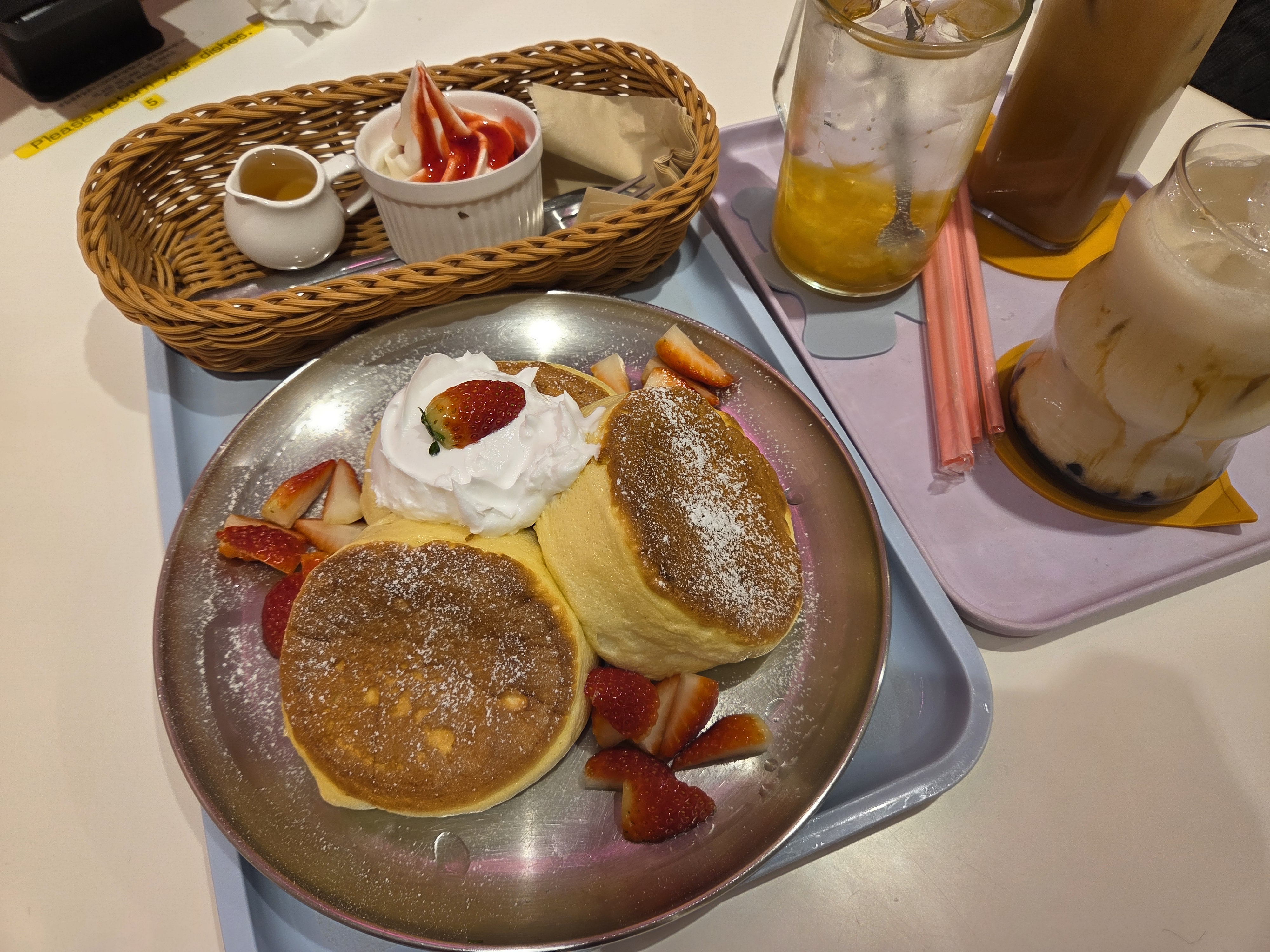 딸기 수플레