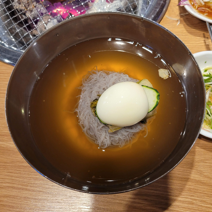 물냉면