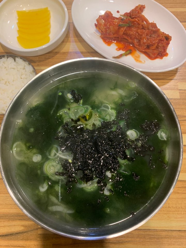  꽃샘추위에 좋은 매생이로 만든 칼국수 : 다래칼국수