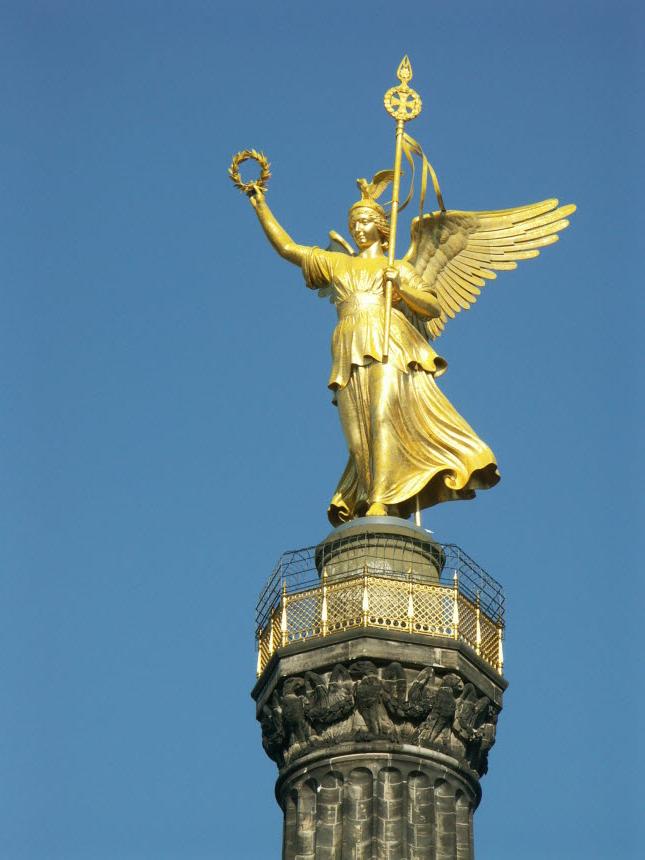 빛나는-동상-베를린