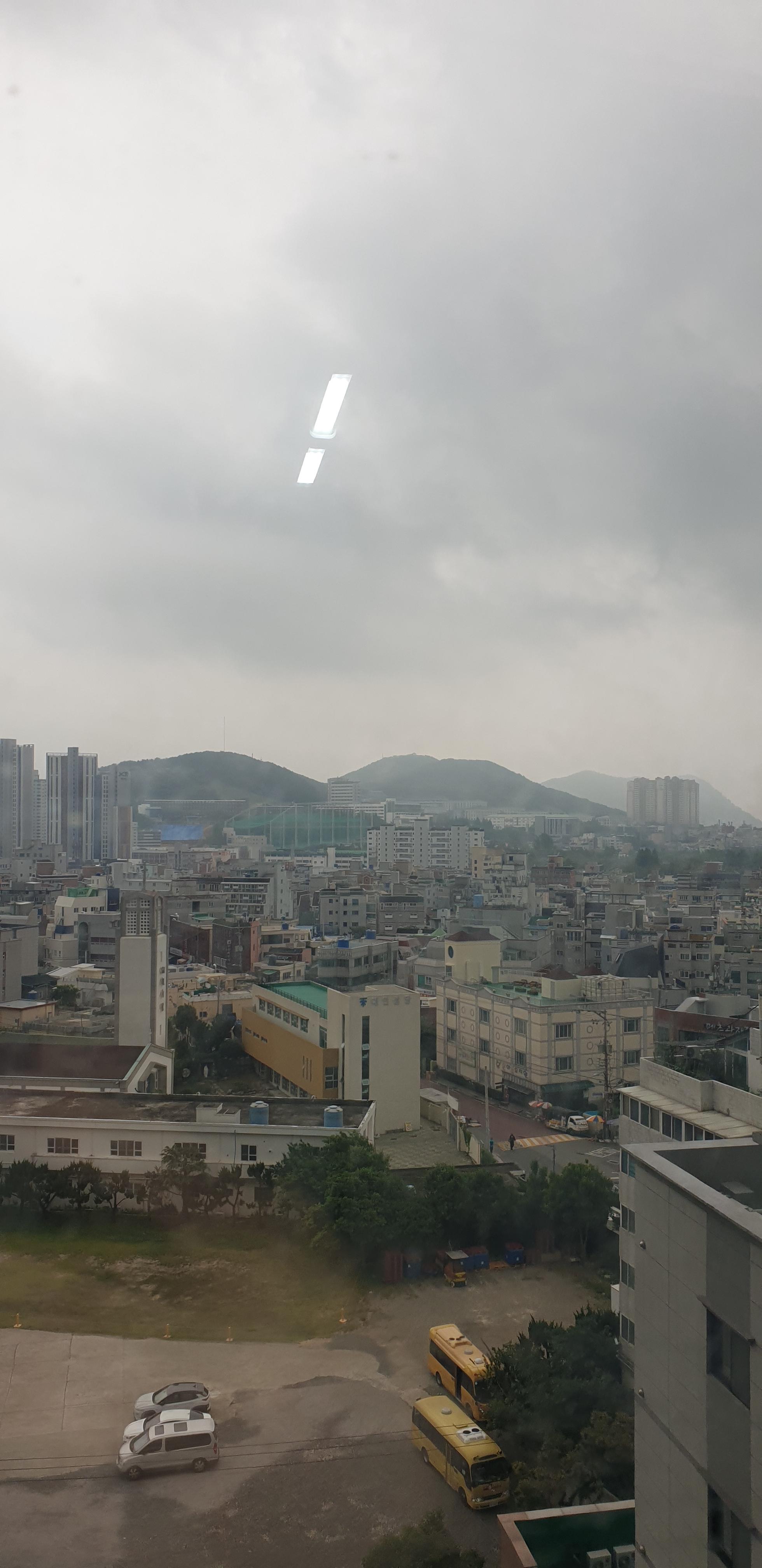  2021년 5월28일 부산날씨 /서울날씨 / 오늘부산날씨 / 오늘맑음 / 오늘부산날씨 / 부산황사 /내일부산날씨/서울내일날씨/전국황사/오늘황사