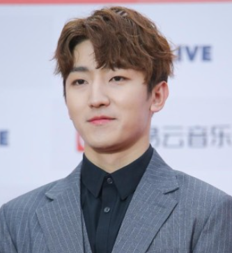 정동환