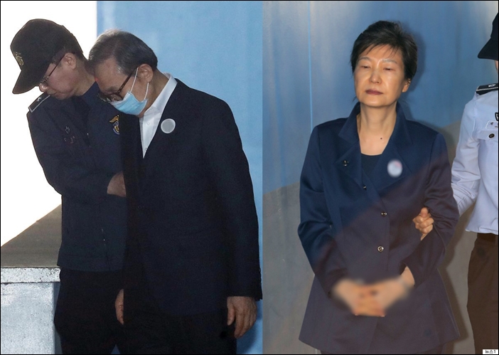 국민의힘 지도부 이명박 전 대통령에 이어 박근혜 전 대통령 예방... 보수층 결집 위해 만나는 사람들이 죄다 범죄자들 - 박근혜 전 대통령 "윤 대통령 탄핵 상황 마음 무거워..." 국민의힘 지도부 이명박 전 대통령에 이어 박근혜 전 대통령 예방... 보수층 결집 위해 만나는 사람들이 죄다 범죄자들 - 박근혜 전 대통령 "윤 대통령 탄핵 상황 마음 무거워..."