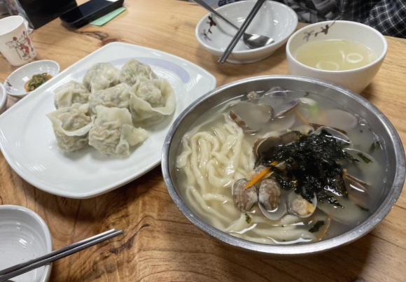  임병주 산동칼국수 양재 맛집 (칼국수로 건물 세운 인기맛집)