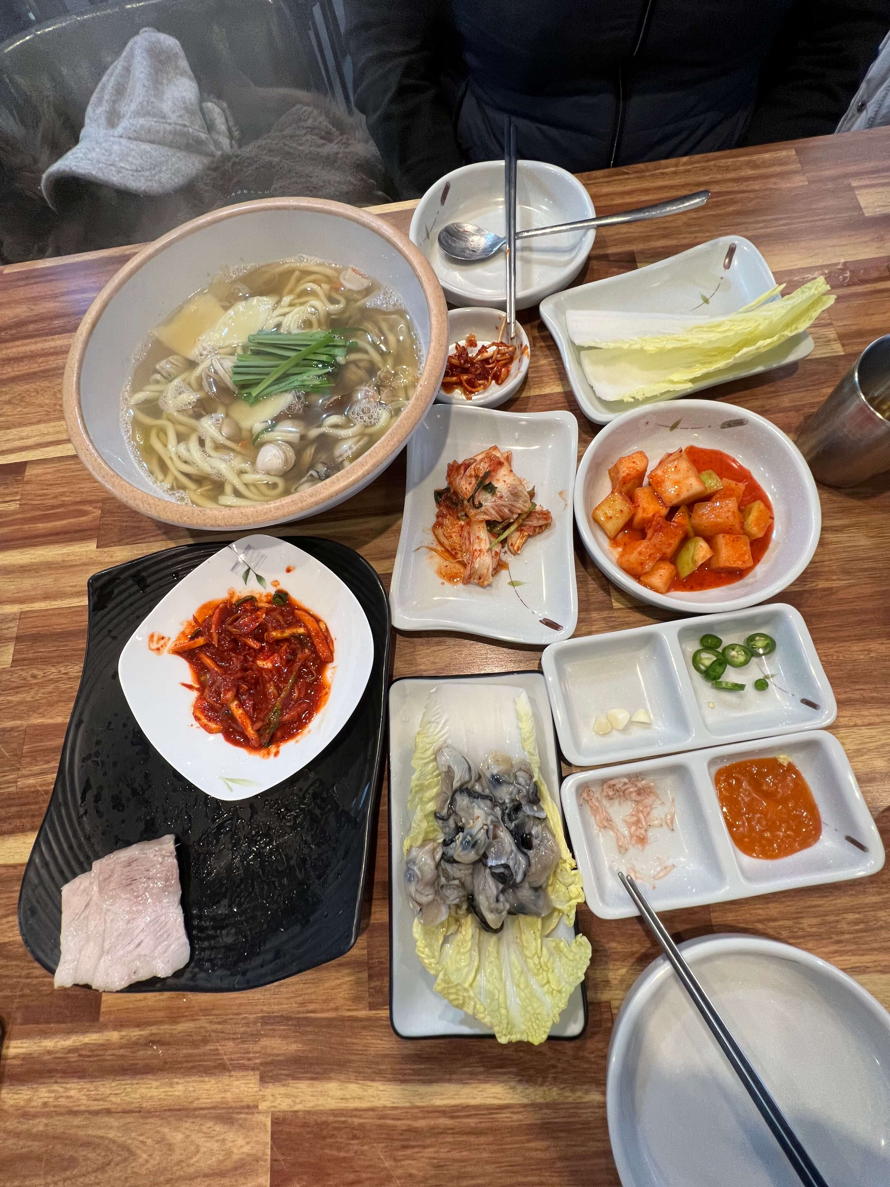 민수랜드-서래애물총칼국수 칼국수와 메뉴