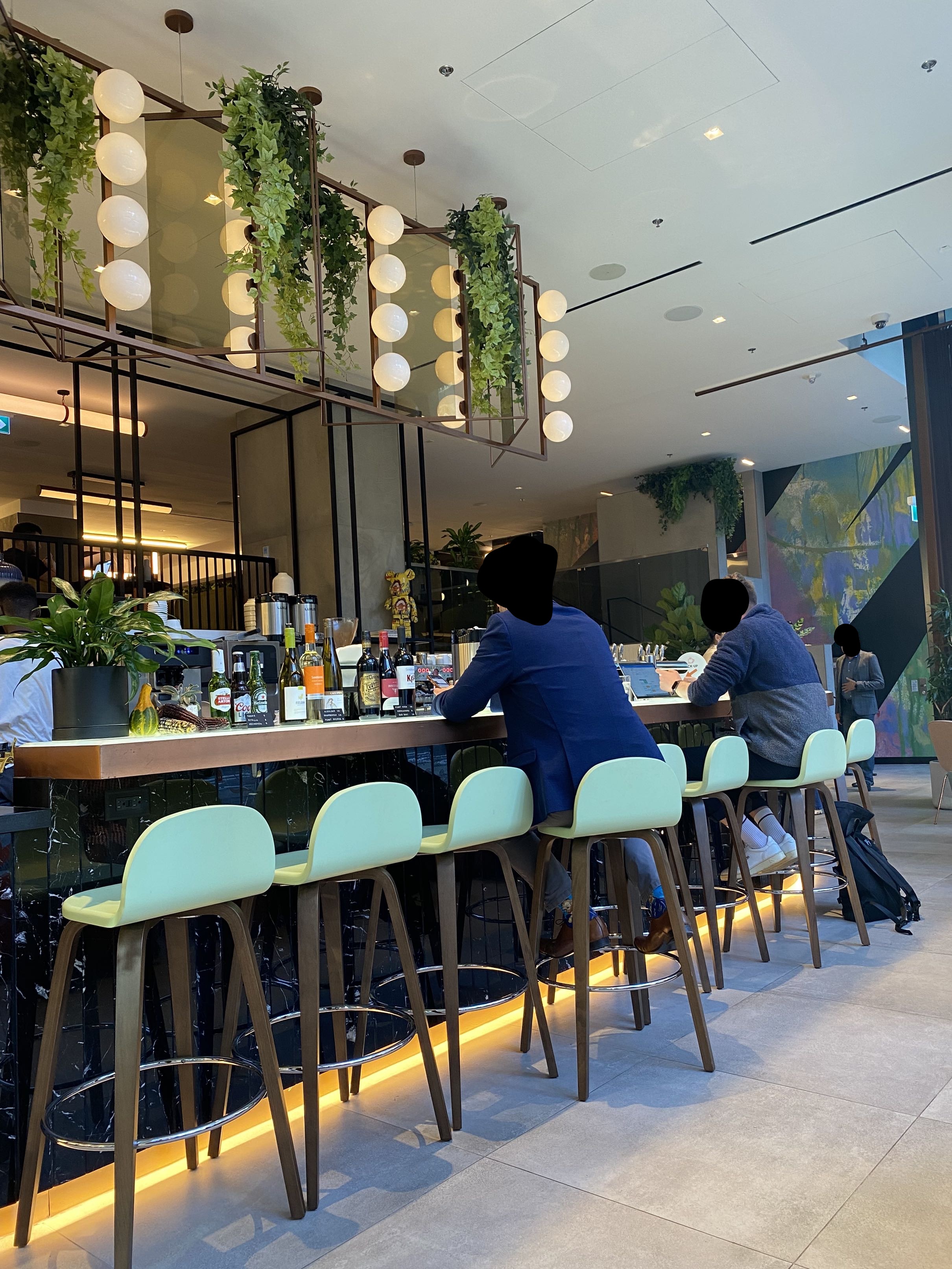 PUBLIC SCHOOL Coffeehouse + Kitchen + Bar내부