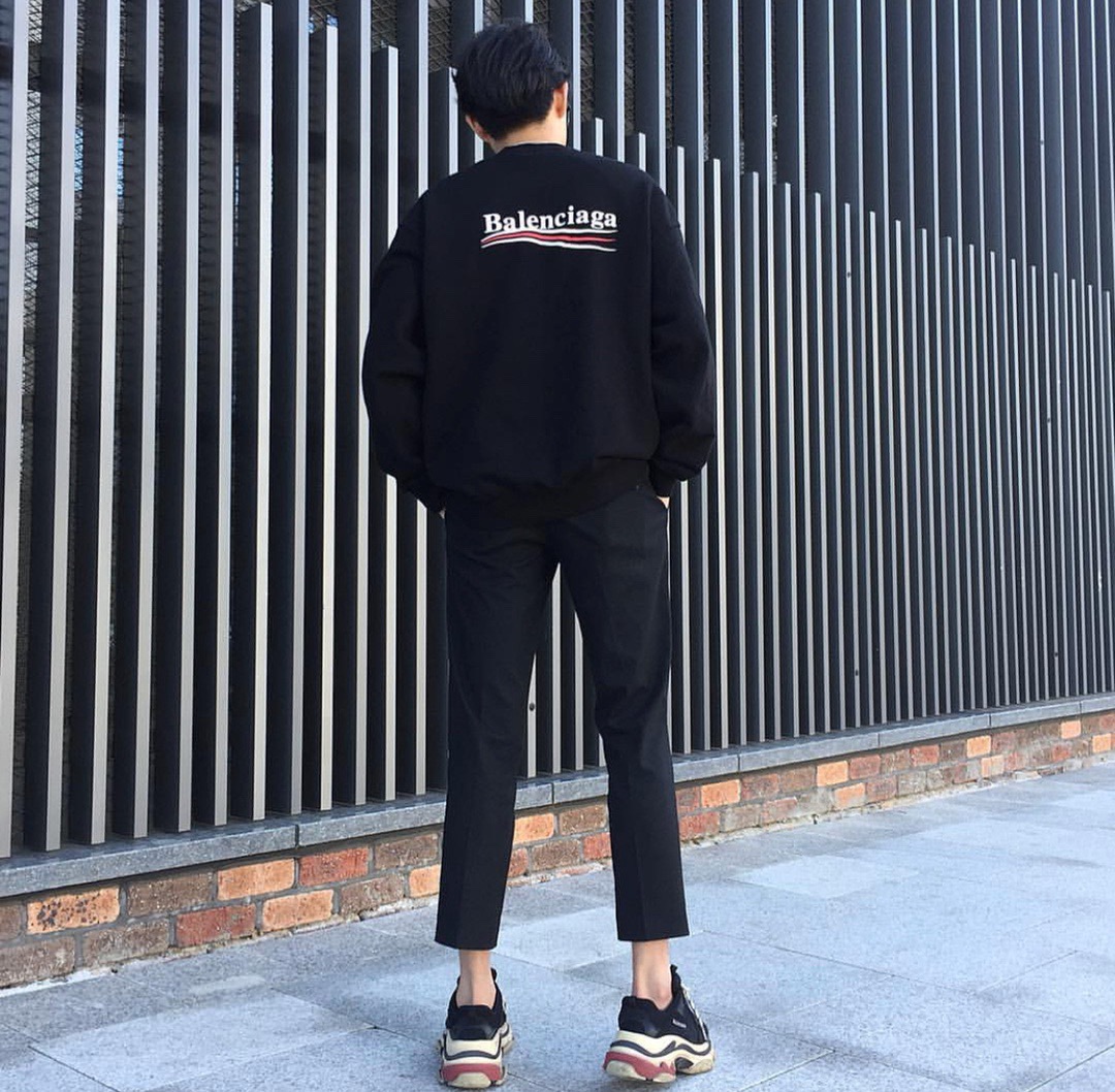  [BALENCIAGA] 발렌시아가 웨이브로고 스웨트 셔츠 맨투맨 티셔츠 583258 TBV14 1000 (2COLOR)