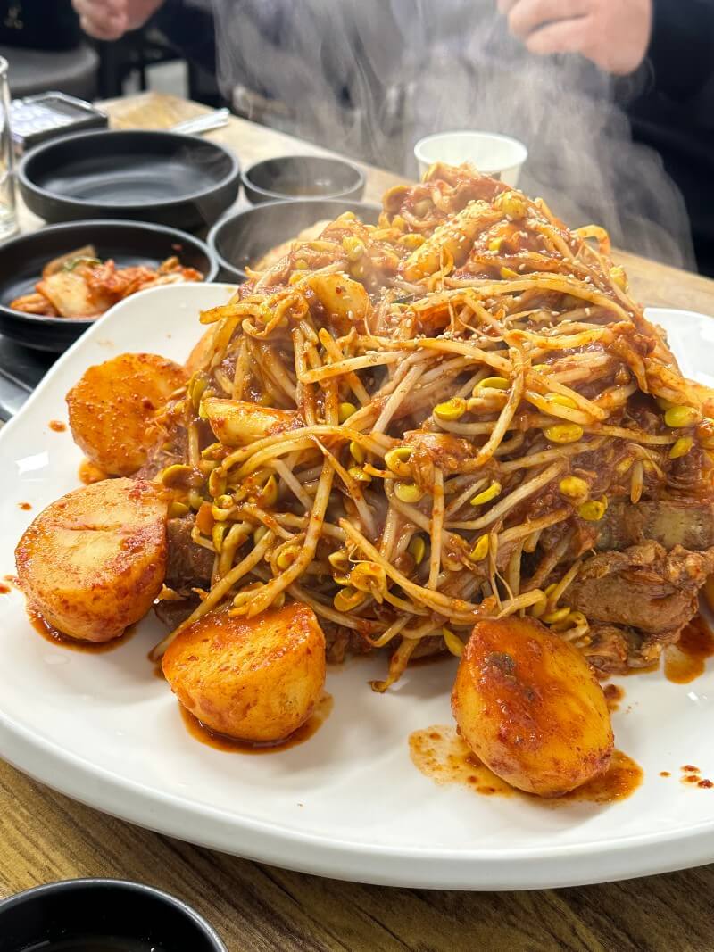 24시 뼈다귀감자탕 이미지