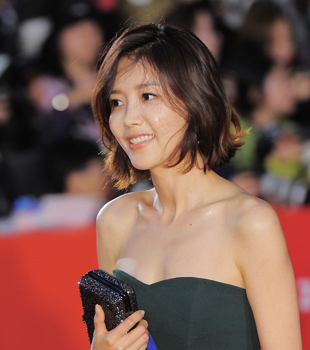  훈남과 결혼한 지 불과 1년여만에 이혼을 선택한 채정안