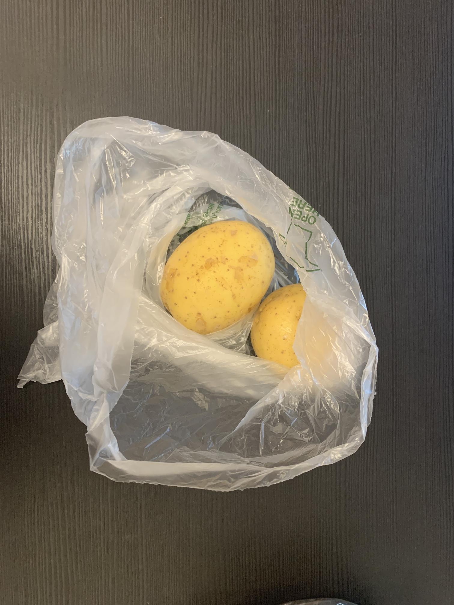 감자 두알 사진