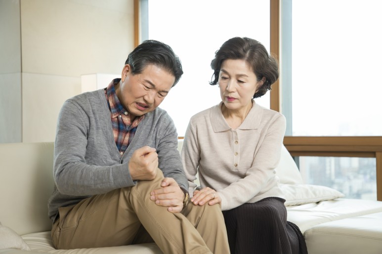  무릎이 아파요..운동해도 되나요? 무릎관절염에 대해