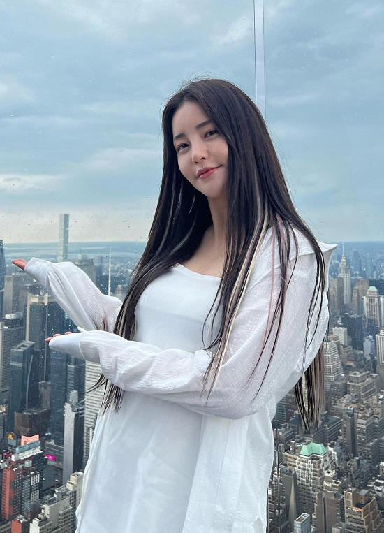  브브걸 유정, 다이어트 하더니 리즈 갱신! 순백 자태에 '감탄' [사진]