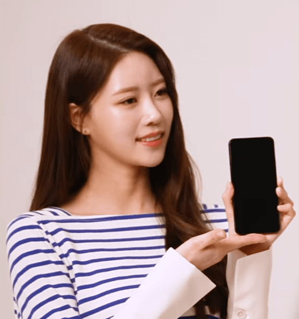 [연예] [움짤]         [러블리즈] 이미주 ..... 농협 지면 광고 촬영 스케치 -  와이드섬