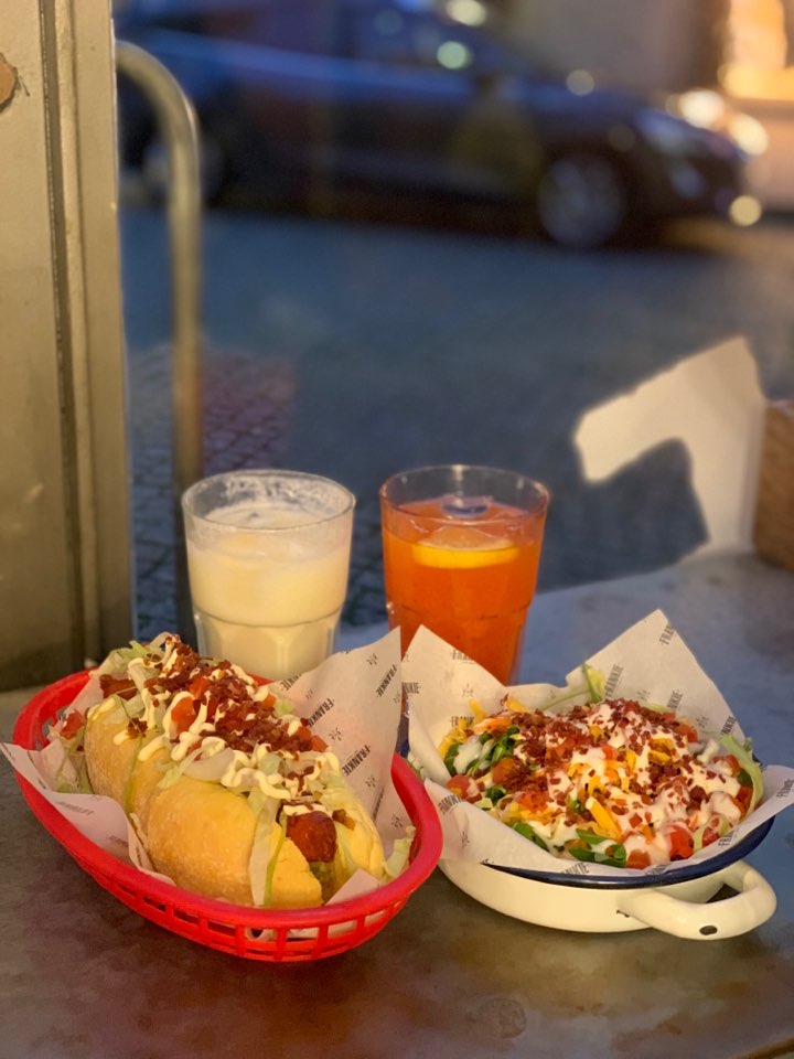  포르투 힙한 식당!! Frankie Hot Dogs!! 포르투 힙플!!