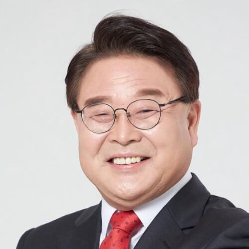 조전혁 앞모습