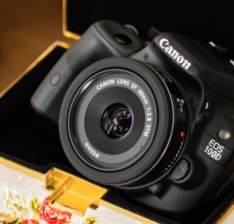  캐논 EOS100D와 팬케이크 렌즈의 멋진 조합
