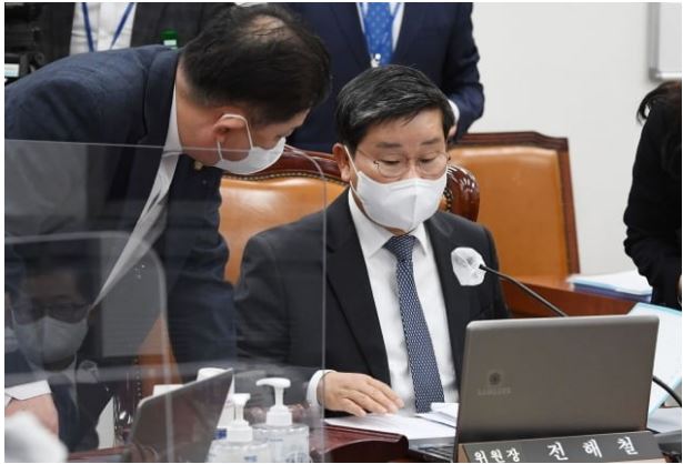  전해철 행전안전부 장관 프로필
