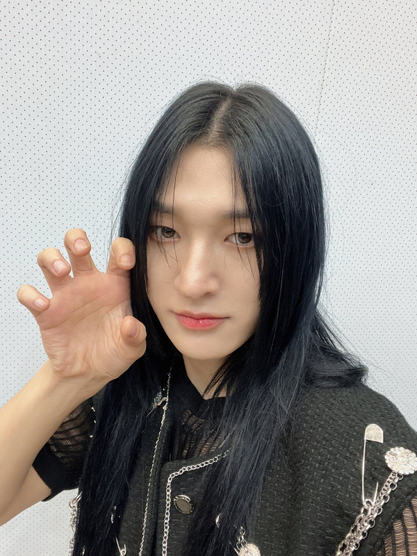 데뷔 후 가장 짧은 기장으로 머리 잘랐다는 아이돌...jpg | 인스티즈