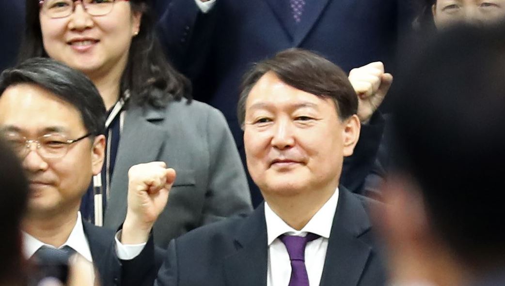  한국갤럽 여론조사 윤석열 이재명 이낙연 지지율