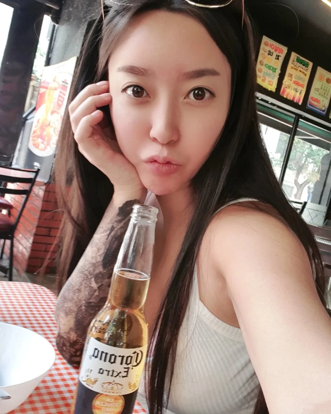  부천역 여성 BJ 포크 테러 사건, 냠냠짱짱이 감성여울을 폭행