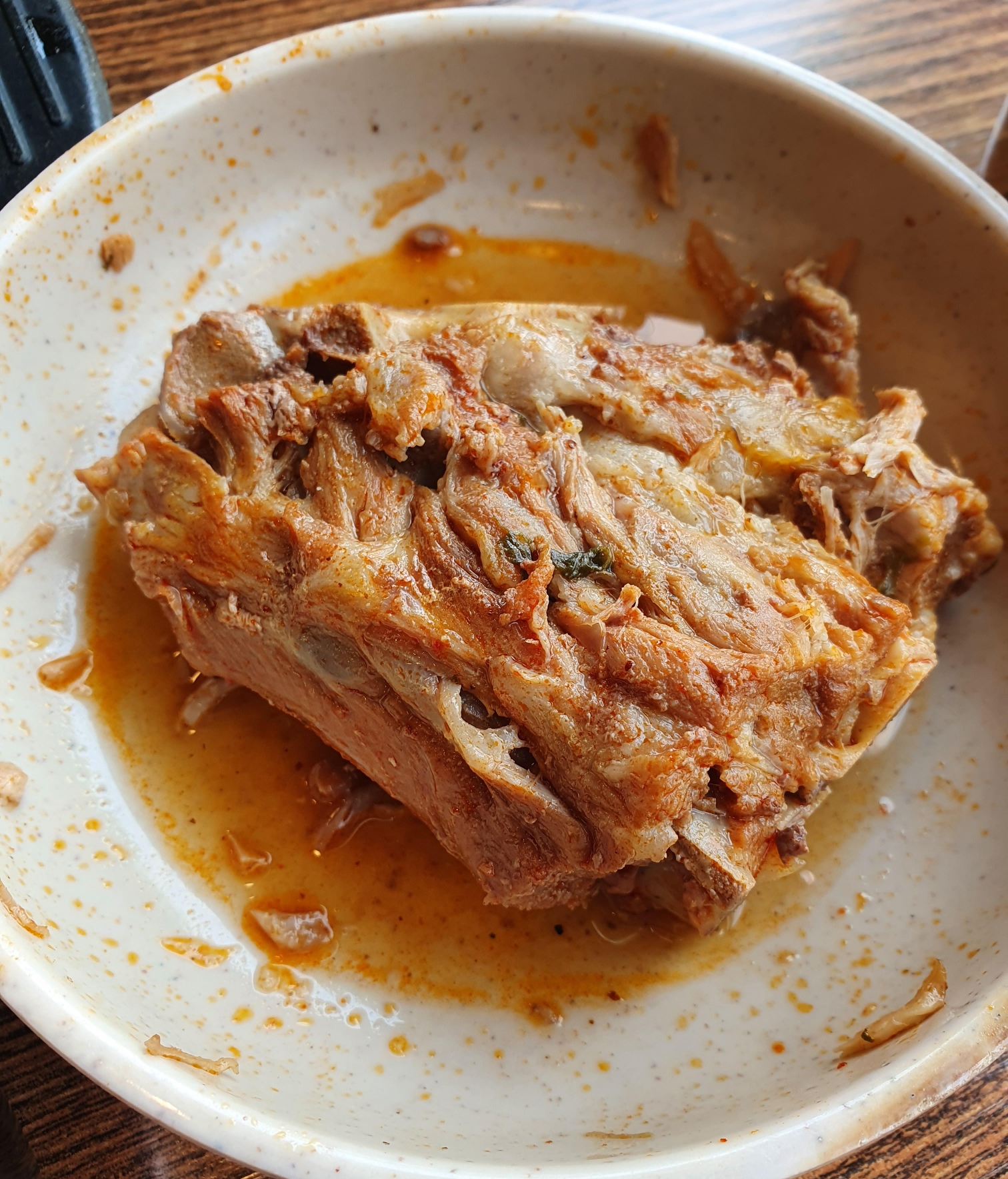 고기가-많이-붙어있는-뼈