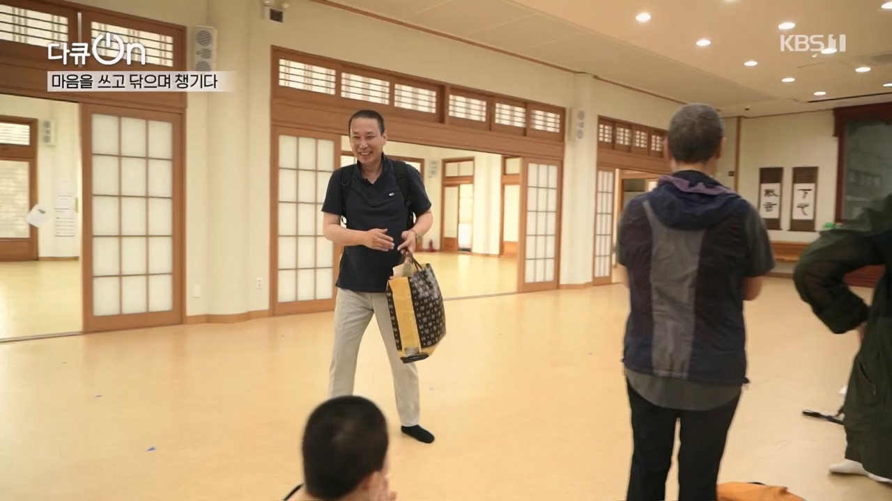 다큐 On.E221.231030p.H264-F1RST.mp4_20231031_202729.194.jpg