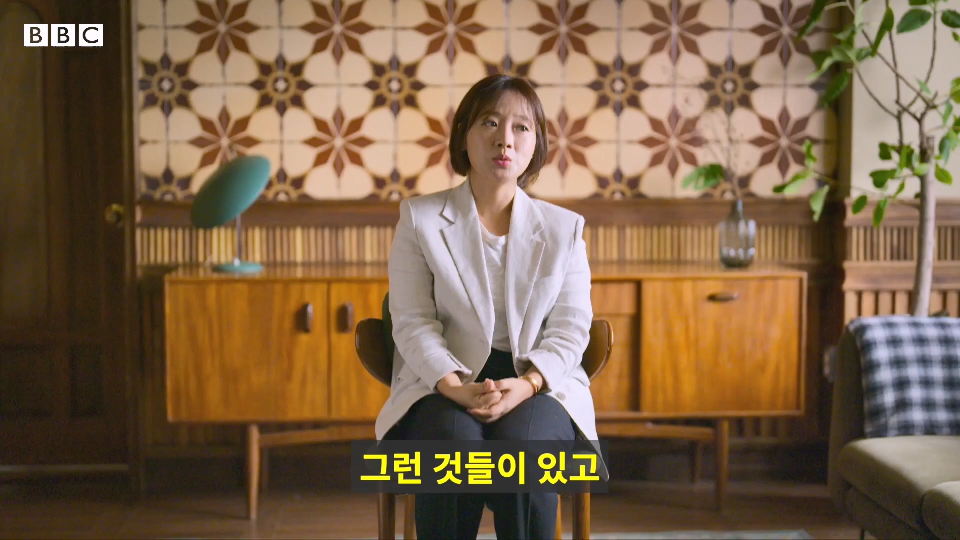 버닝썬 K팝 스타들의 비밀 대화방을 폭로한 여성들의 이야기- BBC News 코리아.mp4_20240522_195503.274.jpg
