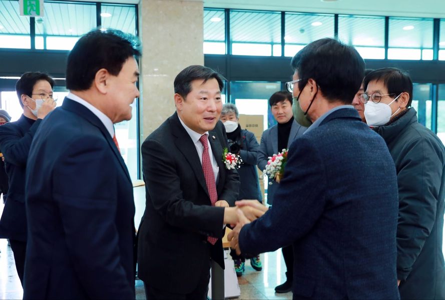 이철규 국회의원 프로필 지역구 학력 13