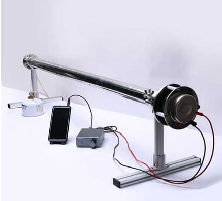  트럼펫 연주자의 '루벤스 튜브' 고전 물리학 실험 VIDEO: Watch a Trumpeter Play Fire in a Classic Physics Experiments That Lets Us “See Sound”
