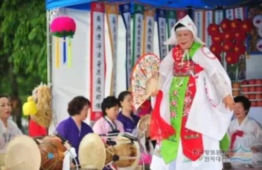 무당이 신내림을 무시하면 신병을 앓는 이유ㄷㄷㄷ 2