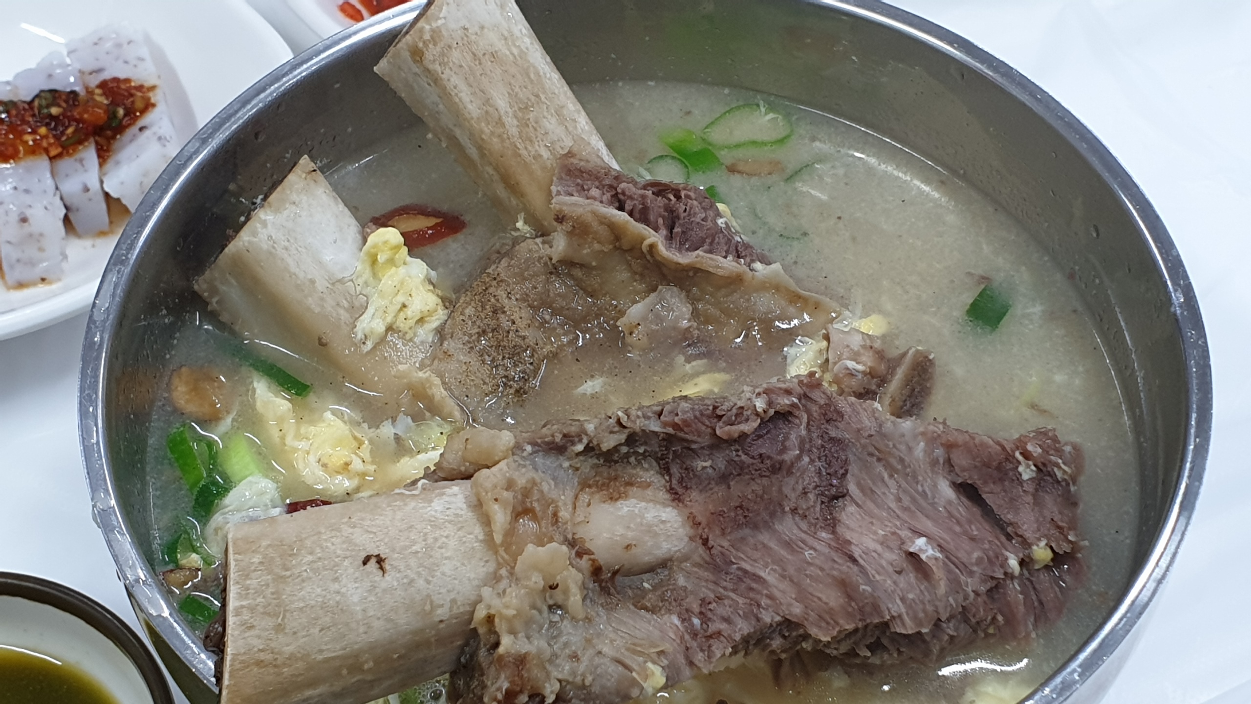  푸짐하고 감칠맛 나는 왕갈비탕 속초 하도문 맛집 [고향집]