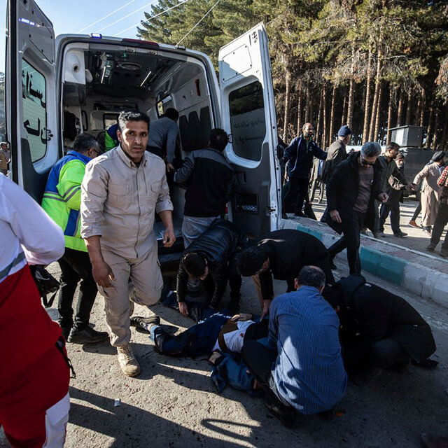  이란 사령관 솔레이마니 추모식 폭탄 폭발로 95명 사망 VIDEO: Ninety-five killed in bomb blasts near Iran general Qasem Soleimani's tomb