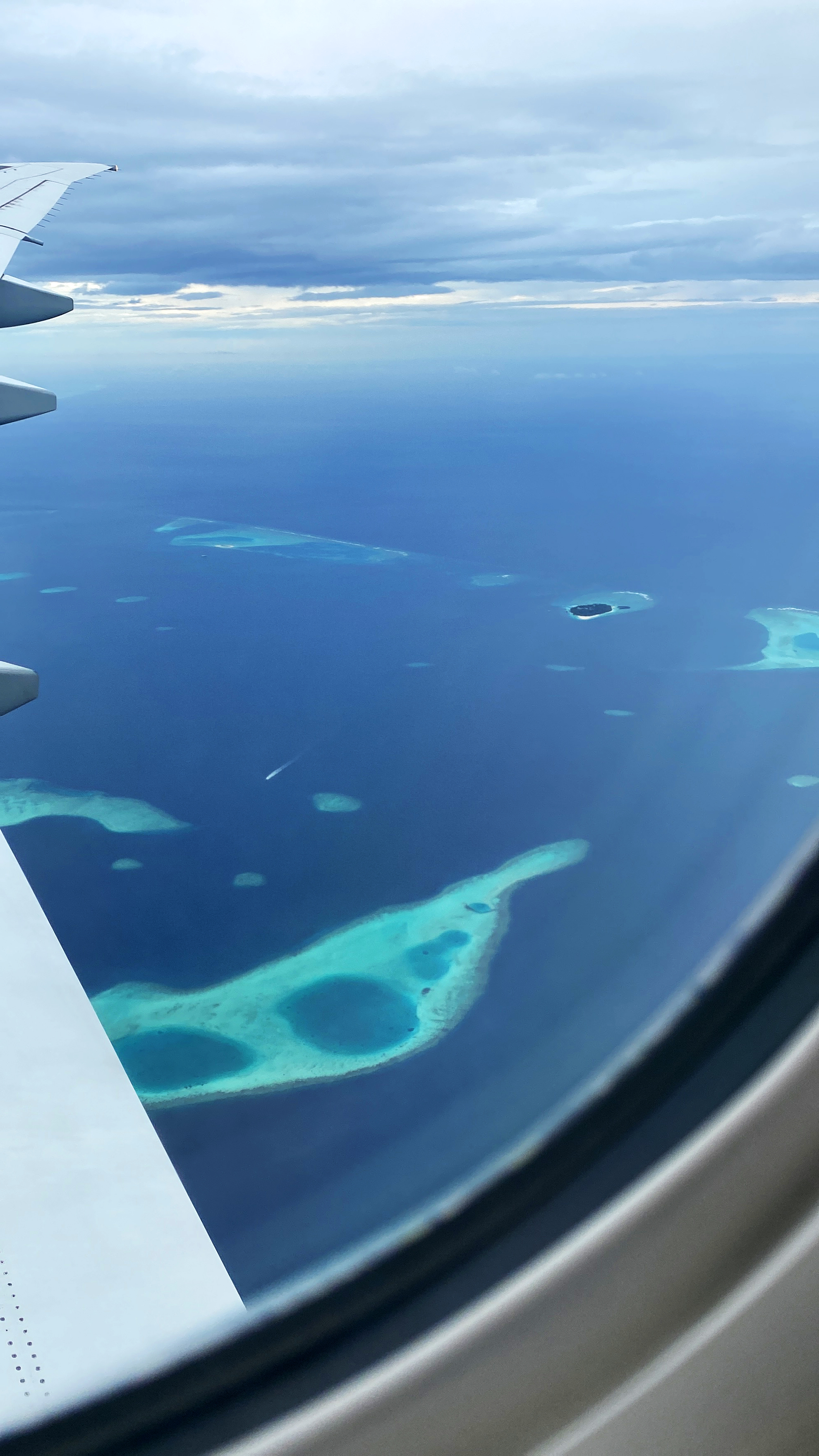 하늘 위에서 보이는 몰디브의 모습-1