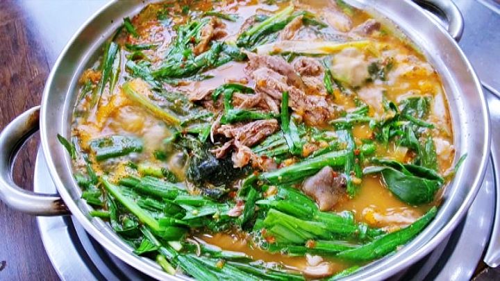  생방송 투데이 양천구 신정네거리역 환절기 몸보신 보양식 흑염소 전골 수육 탕 목동 신정동 맛집 위치 어디