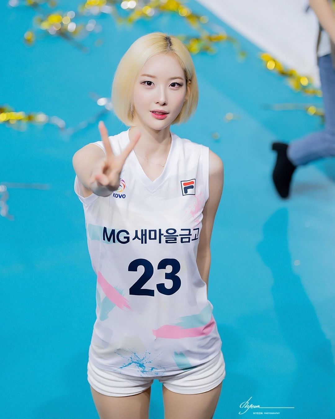  마스크 벗은 치어리더 서현숙