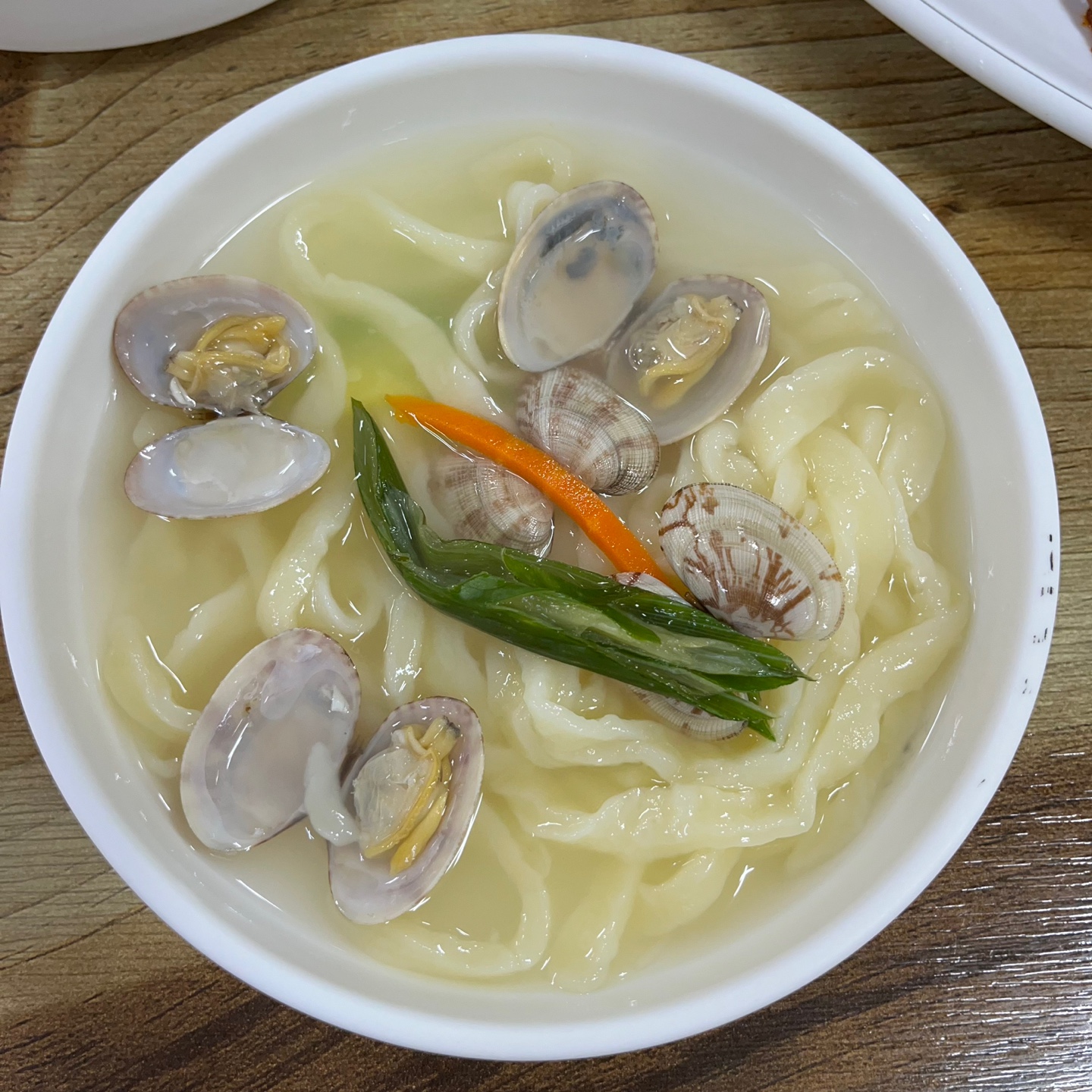 밀가손칼국수 이미지