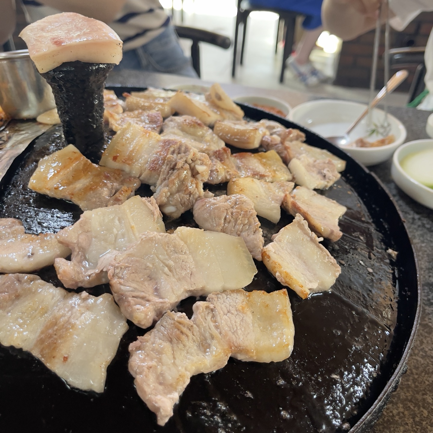  제주도 서귀포 맛집 웅담식당 솥뚜껑 오겹살 맛있어요!