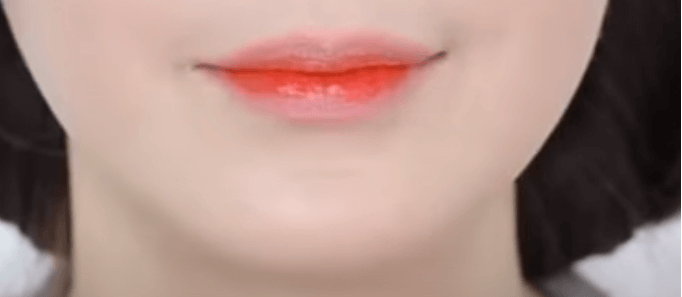 입술-틴트-화사한-색-그린-모습