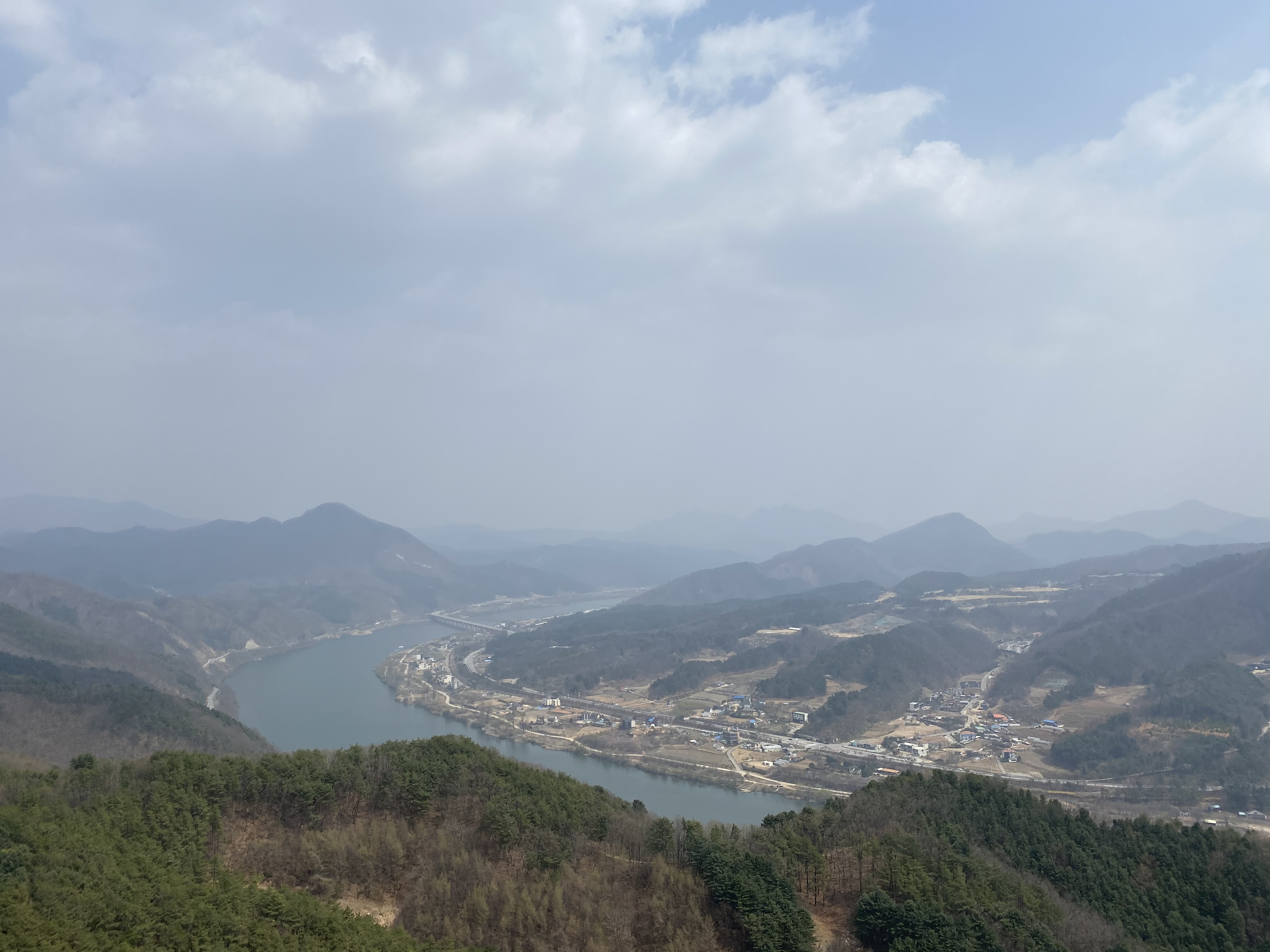  등산하기 좋은 계절이 돌아왔다