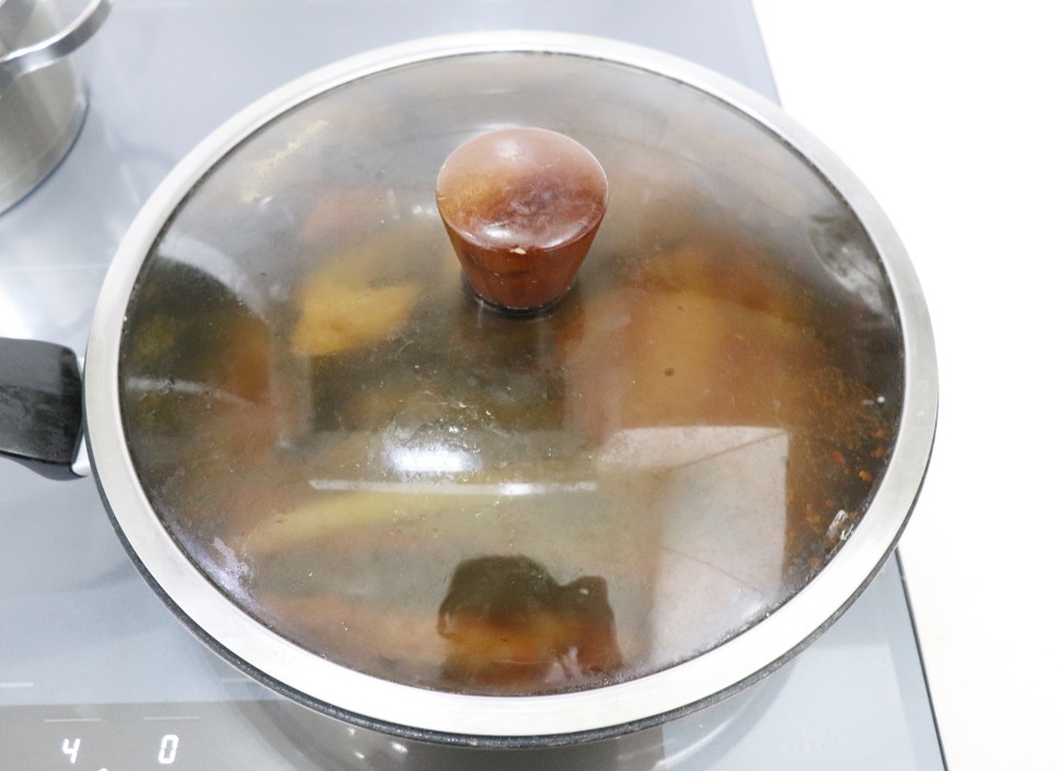 어남선생님 류수영 김치찜 레시피 돼지고기 앞다리접시 묵은김치요리 6