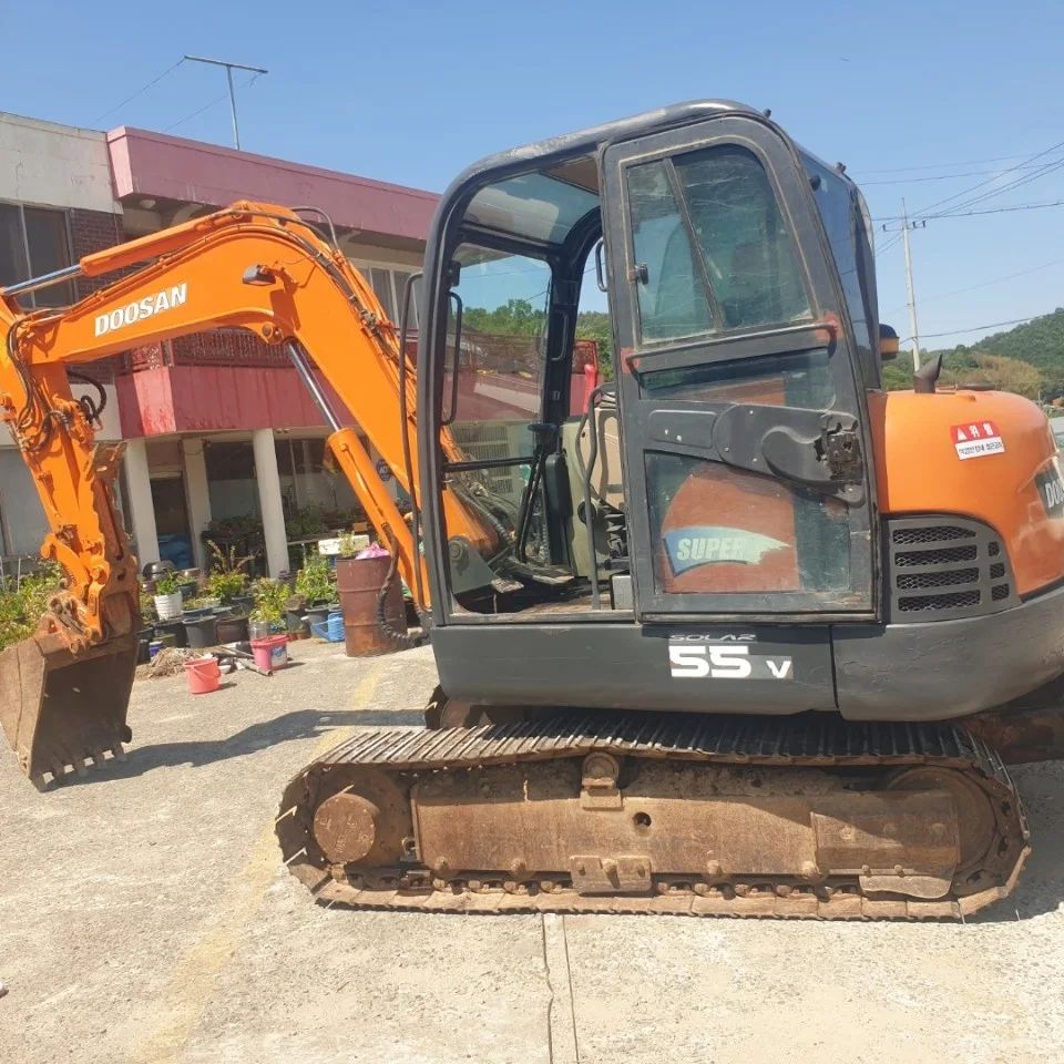  두산 DOOSAN DX55V-S모델 2005년식 1850만원 판매합니다