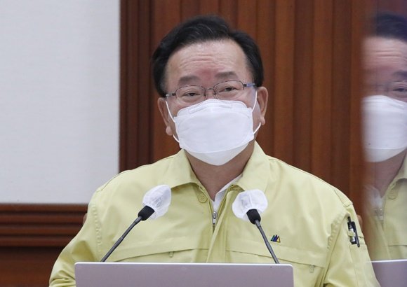  7월부터 코로나19 백신 접종시 야외서 노마스크 가능