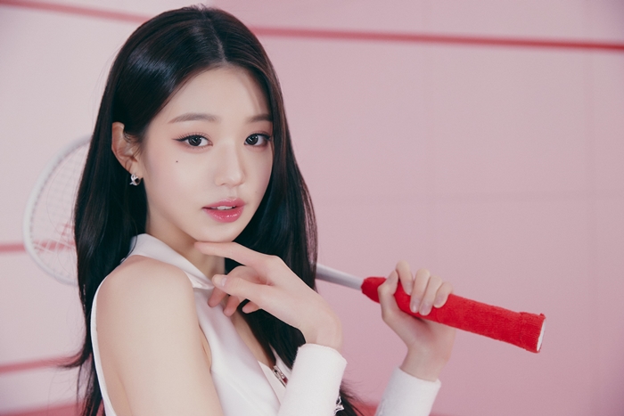  정반대 컨셉들로 찍은 아이브 일본 미니 1집 'WAVE' 컨셉 포토