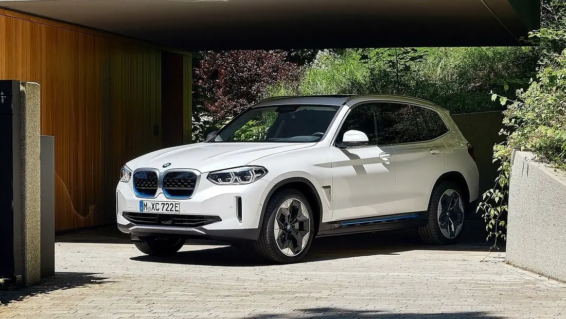 BMW iX3 가격 실구매가 모의견적 연비 제원 전기차 지원금 실내 디자인 인테리어 총정리